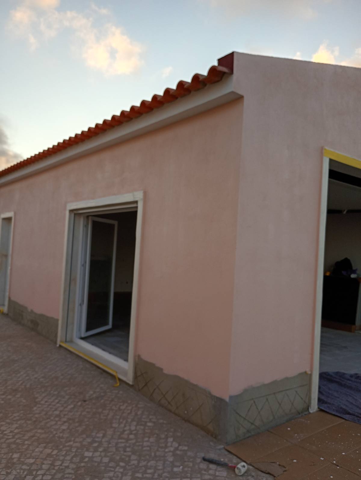 Luiz Vrena - Amadora - Pintar puertas