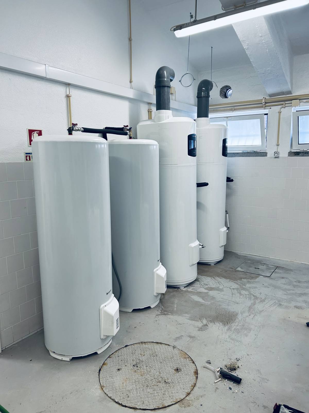 LuiAVAC - Amadora - Instalación o reemplazo de calentadores de agua sin tanque
