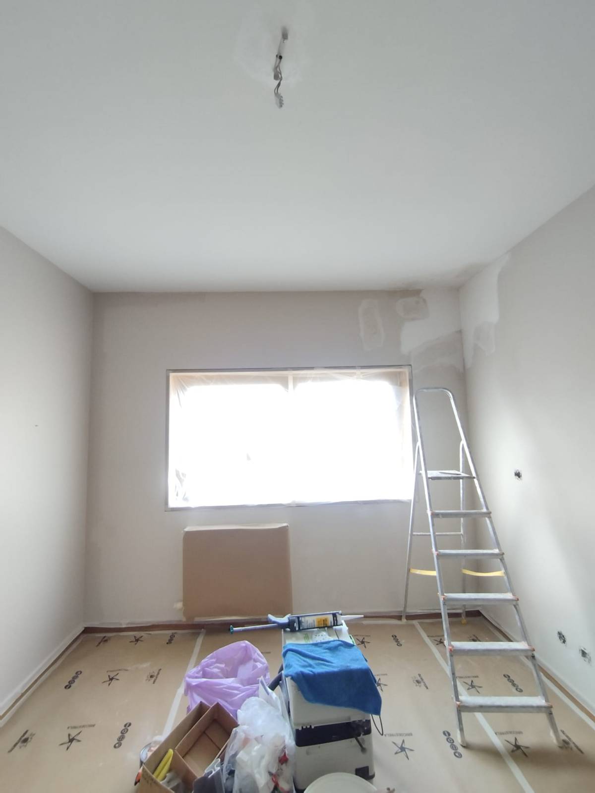 LBP REMODELAÇÃO E CONSTRUÇÃO - Cascais - Instalação de Interruptores e Tomadas