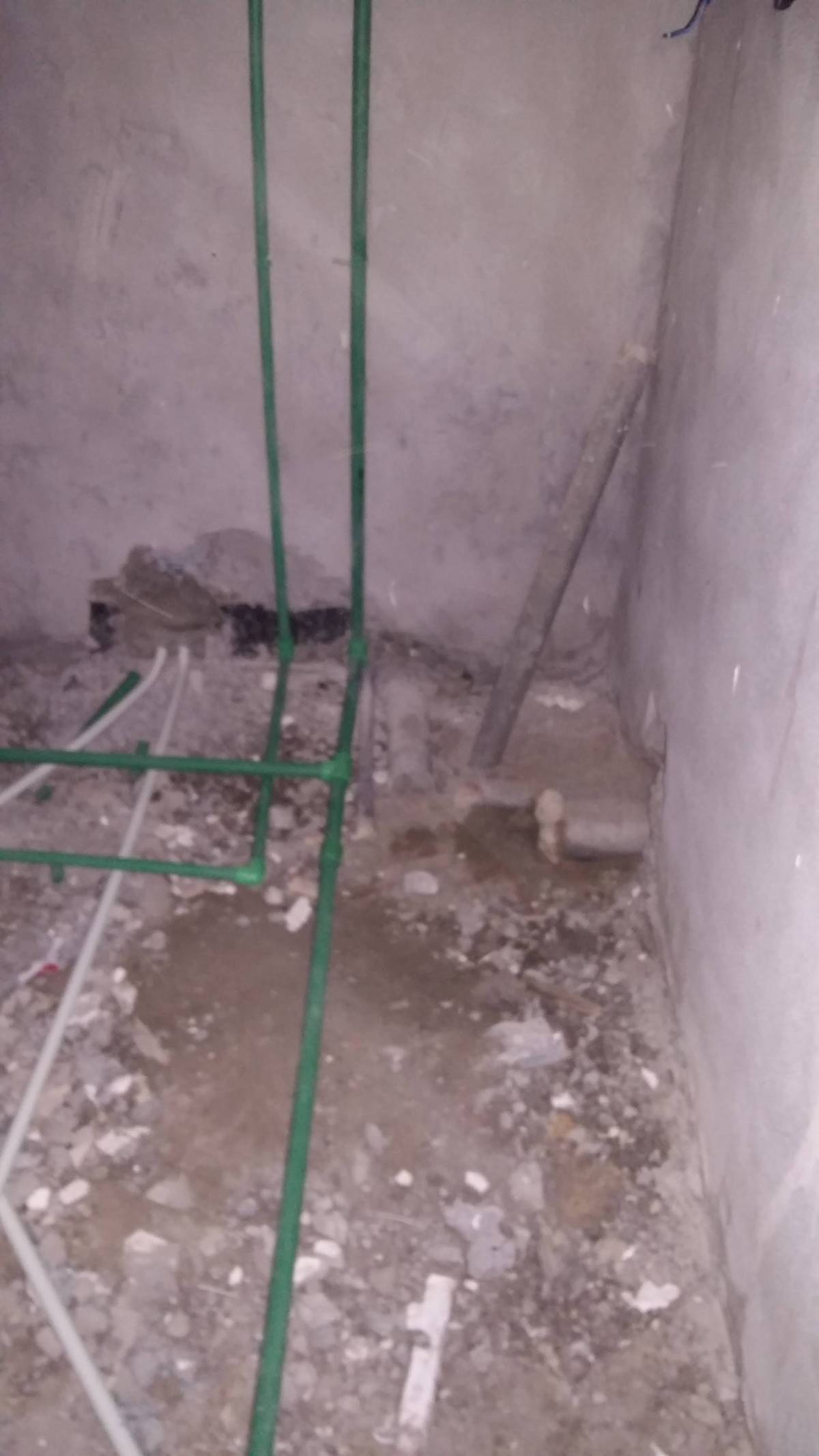 Obras de acabamentos, canalização, instalações electrónica - Lisboa - Reparação de Armários