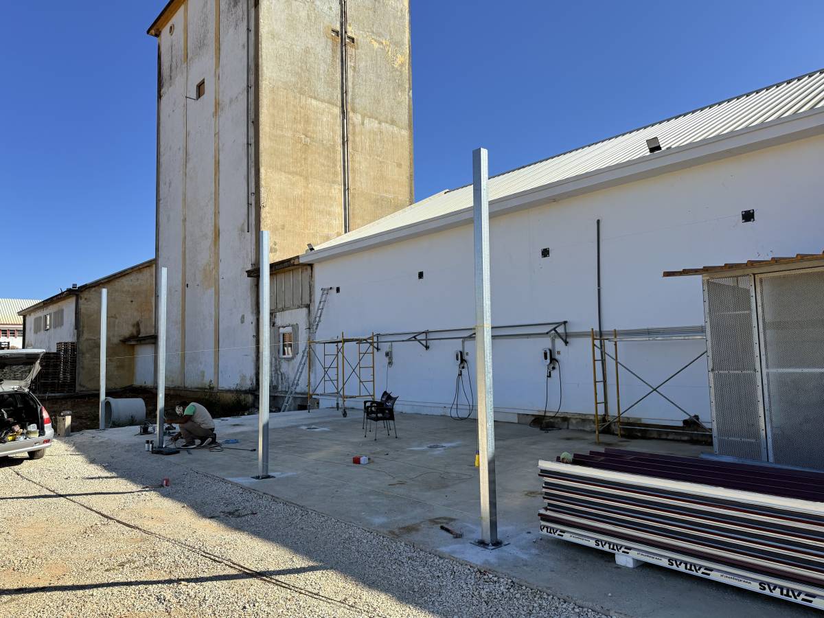 Pinheiro climatizações - Loulé - Treppenbau