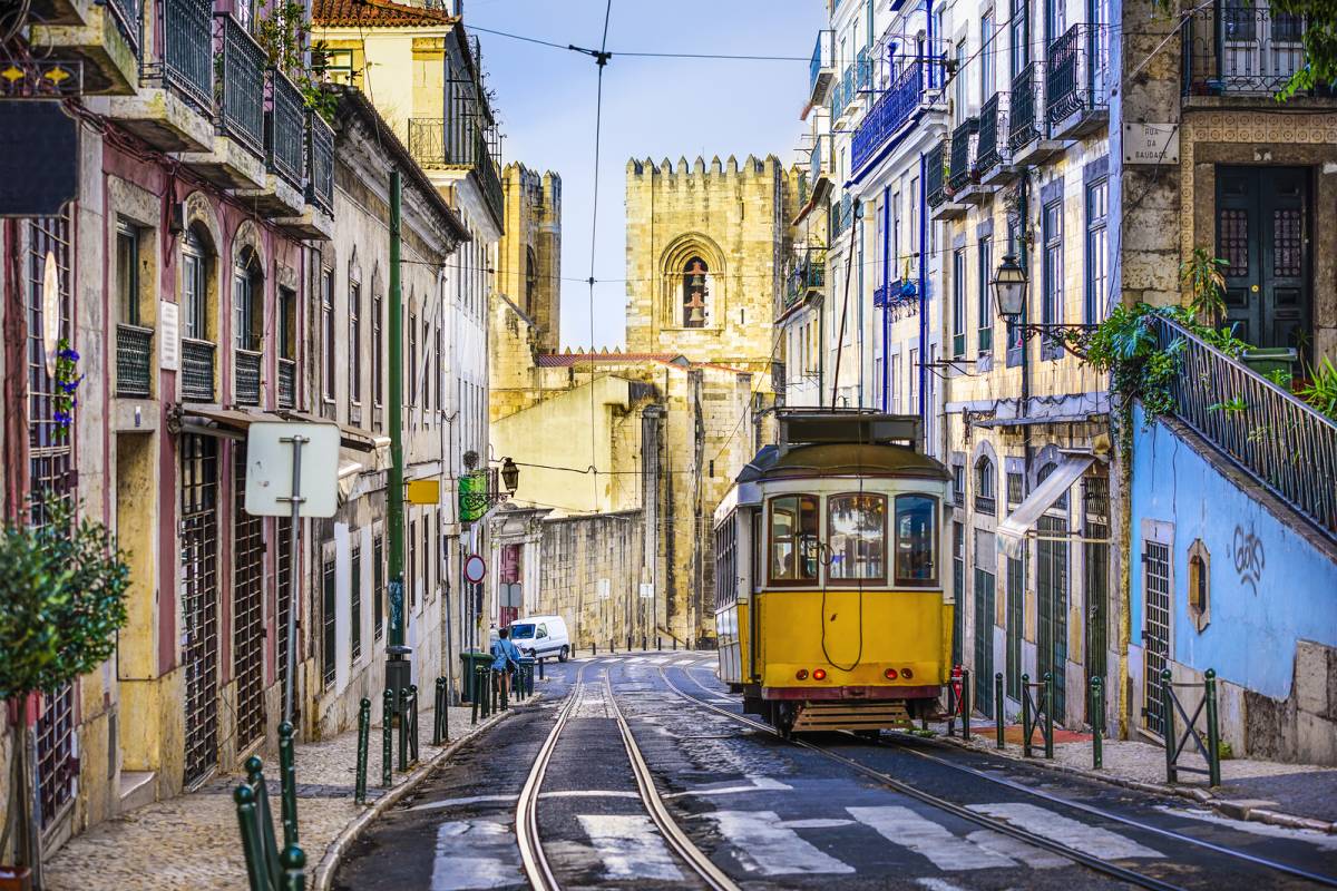 Sara Silva - Lisboa - Wine Tastings and Tours