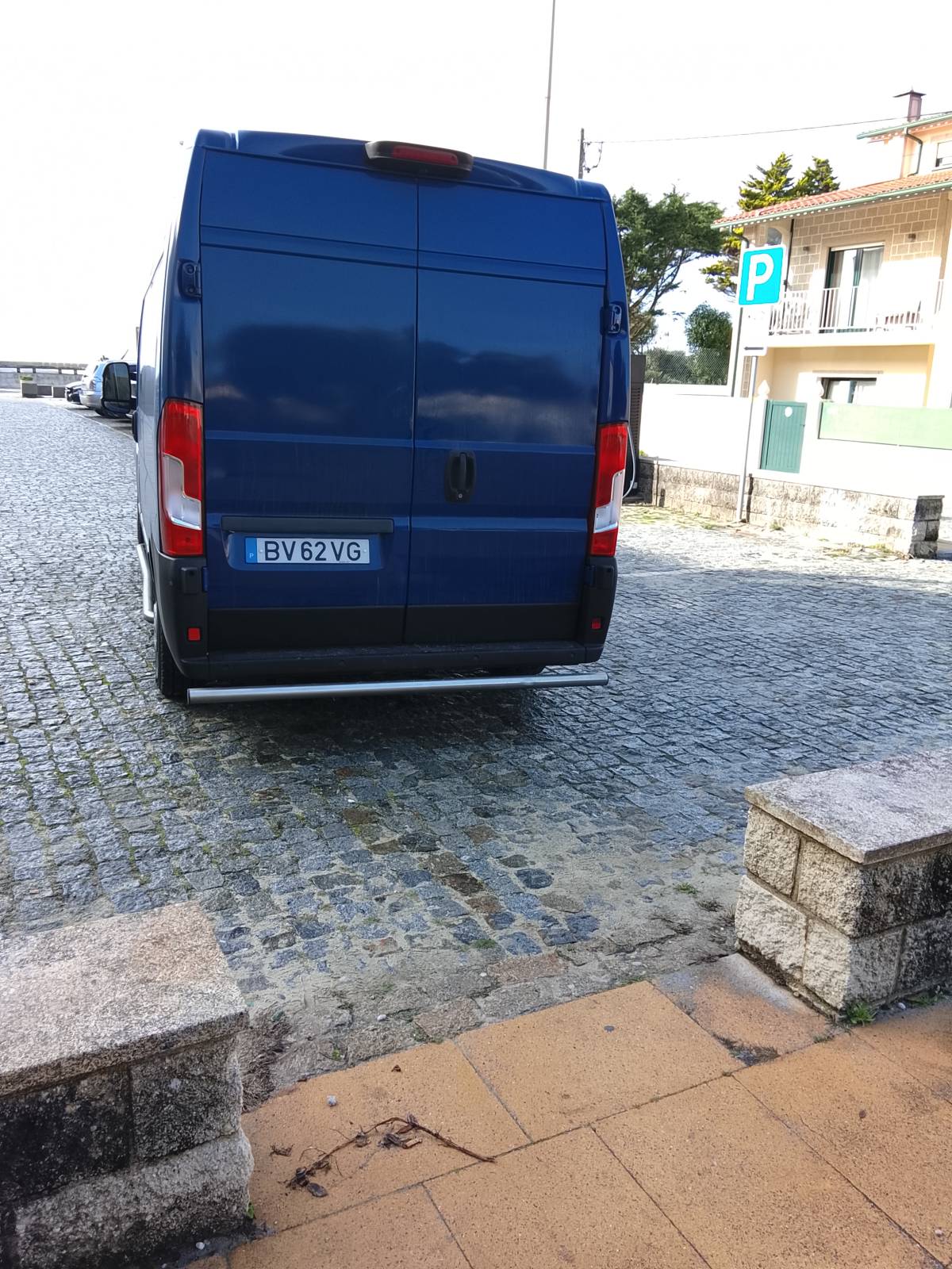 Isac Almeida - Alcobaça - Billardtisch transportieren