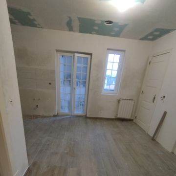 LBP REMODELAÇÃO E CONSTRUÇÃO - Cascais - Reparação ou Substituição de Pavimento Vinílico ou Linóleo