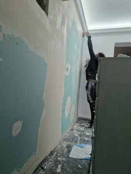 MJ_remodelações - Almada - Suspensão de Quadros e Instalação de Arte