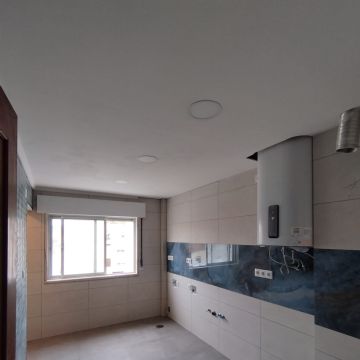 LBP REMODELAÇÃO E CONSTRUÇÃO - Cascais - Reparação de Porta
