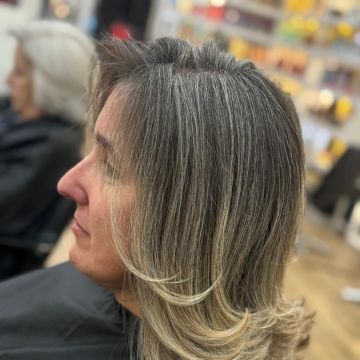 Andréa Silva Hair - Sintra - Peluqueros y maquilladores