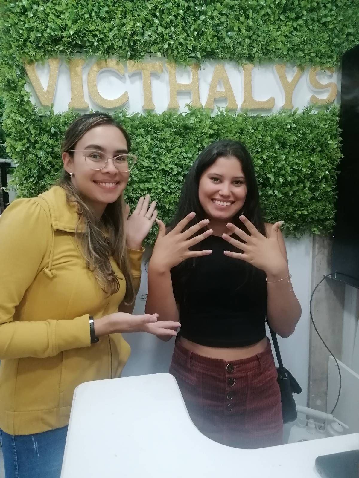 Thata Nails Design - Lisboa - Limpeza de Espaço Comercial
