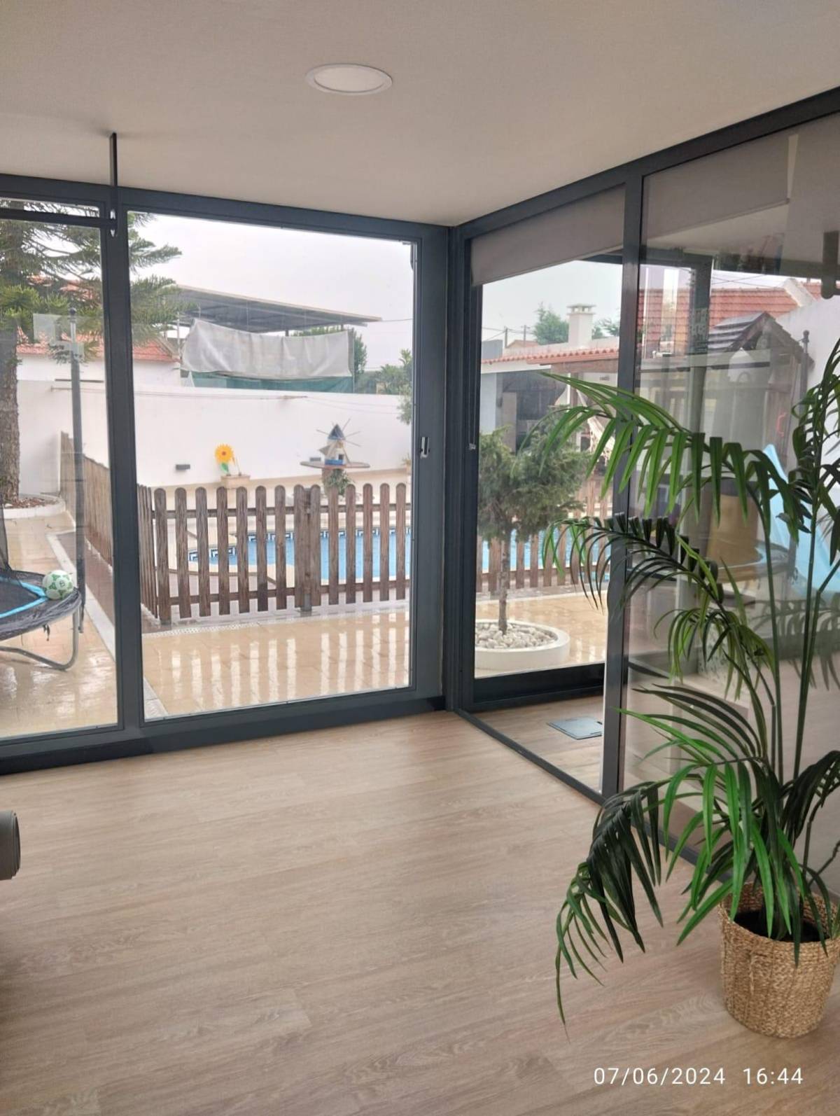 Skilser-Metal Solutions (Serralheria) - Montijo - Pet Door Installation