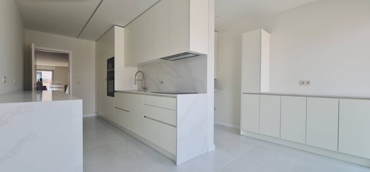 Mano's Build Innovation - Maia - Cabinet Repair