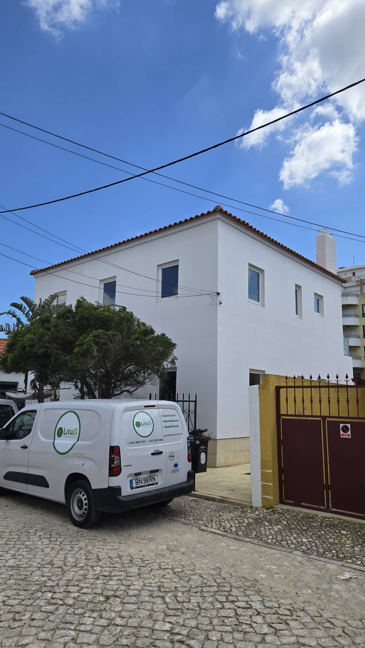 Leonardo Malta - Almada - Exterior Painting