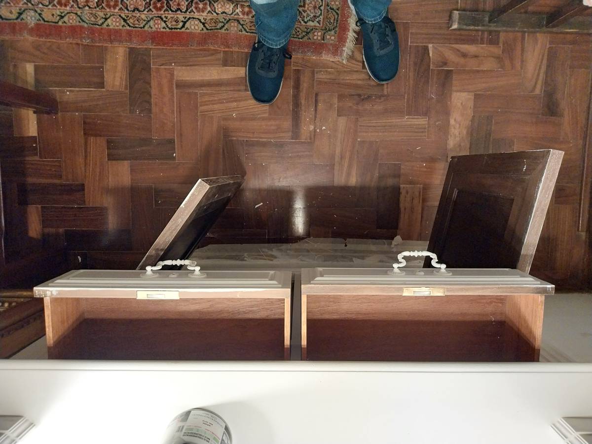 Cabinet Painter