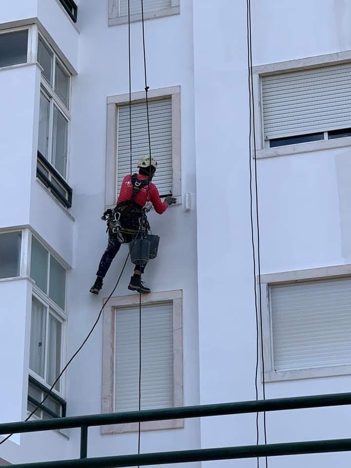 ROPEHIGH VERTICAL SERVICES - Vila Franca de Xira - Limpeza de Janelas