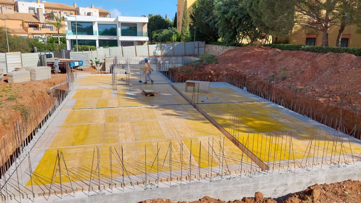 Construmax - Loulé - Colocação de Rodapés