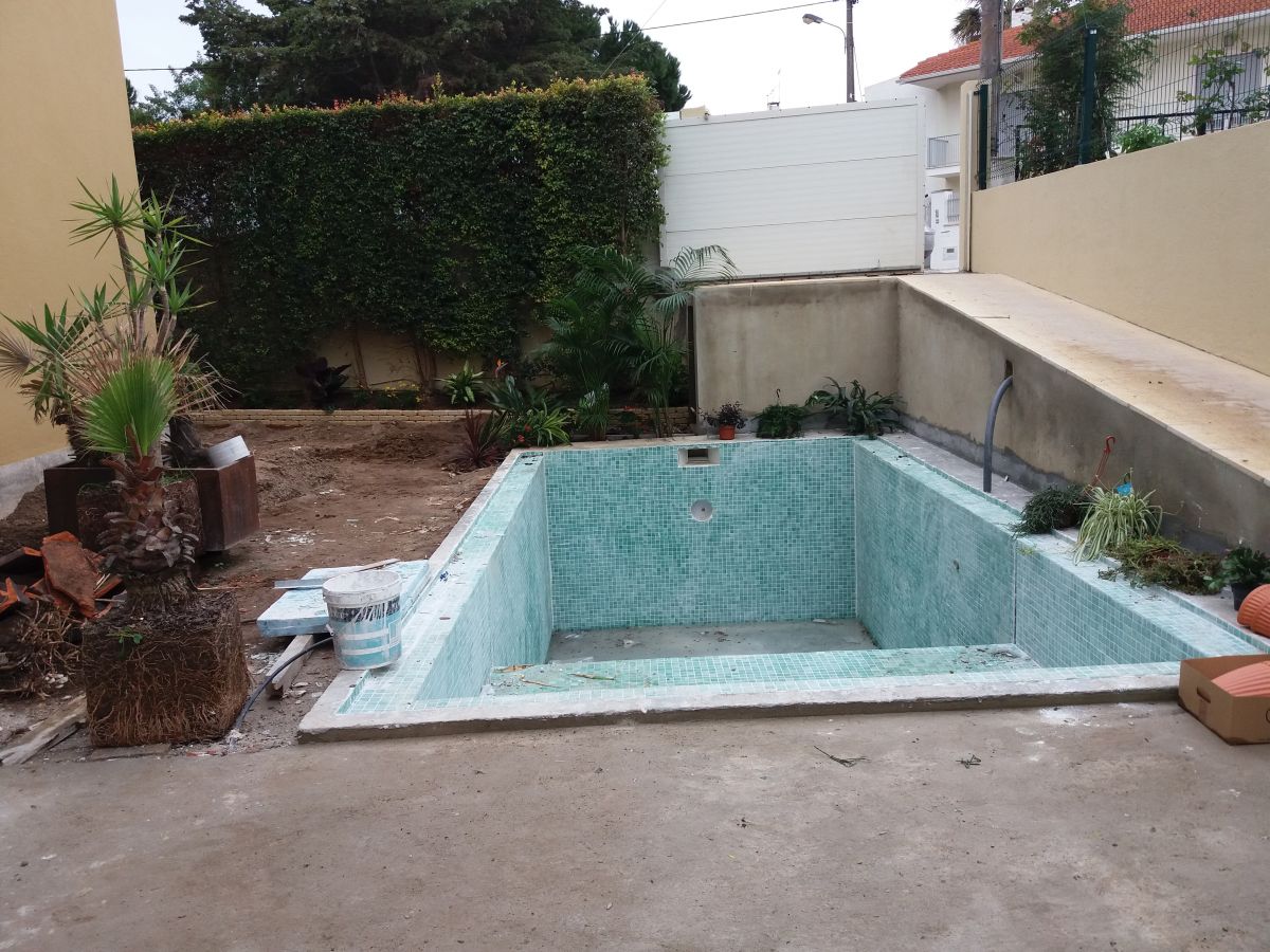 Jeremod Remodelação Lda - Sintra - Stone or Tile Flooring Installation