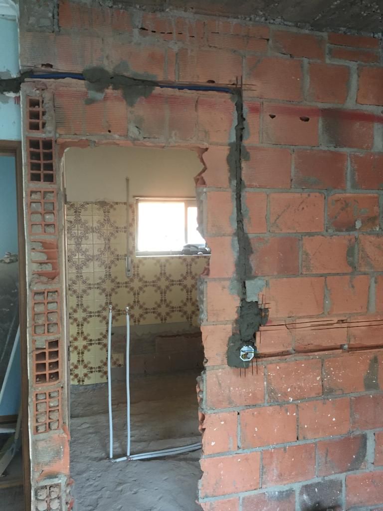 Jeremod Remodelação Lda - Sintra - Tile Installation