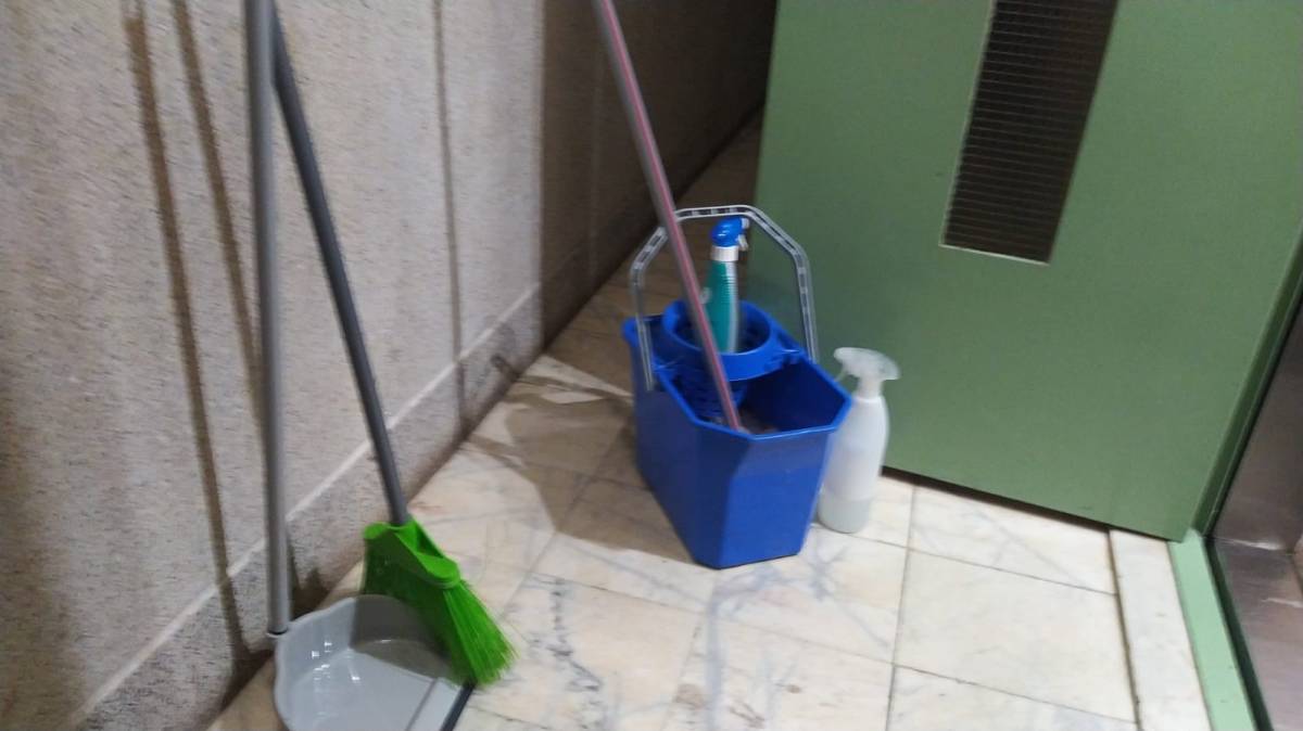 MOPPERS - Seixal - Window Blinds Cleaning