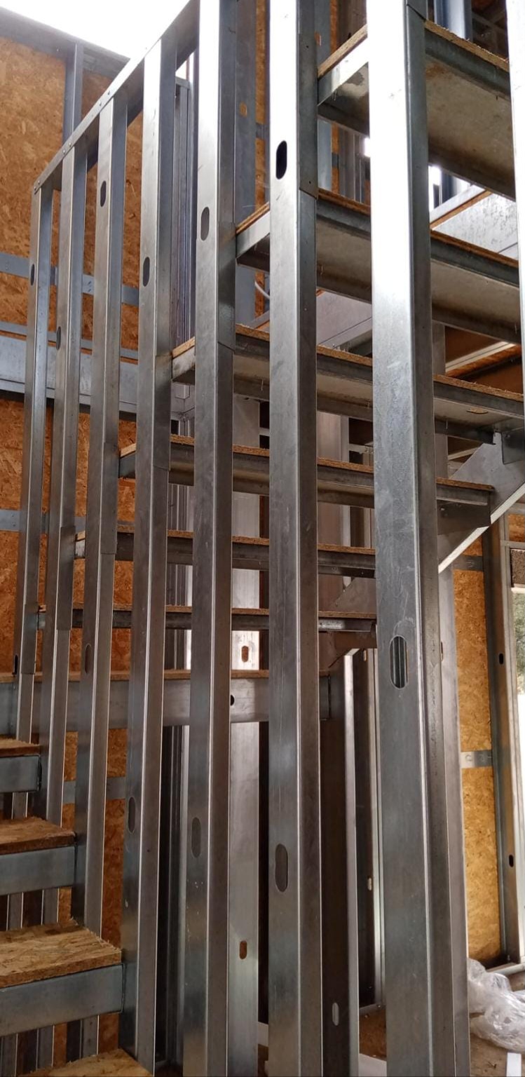 G.p.construções unip.lda - Faro - Kunstrasen verlegen