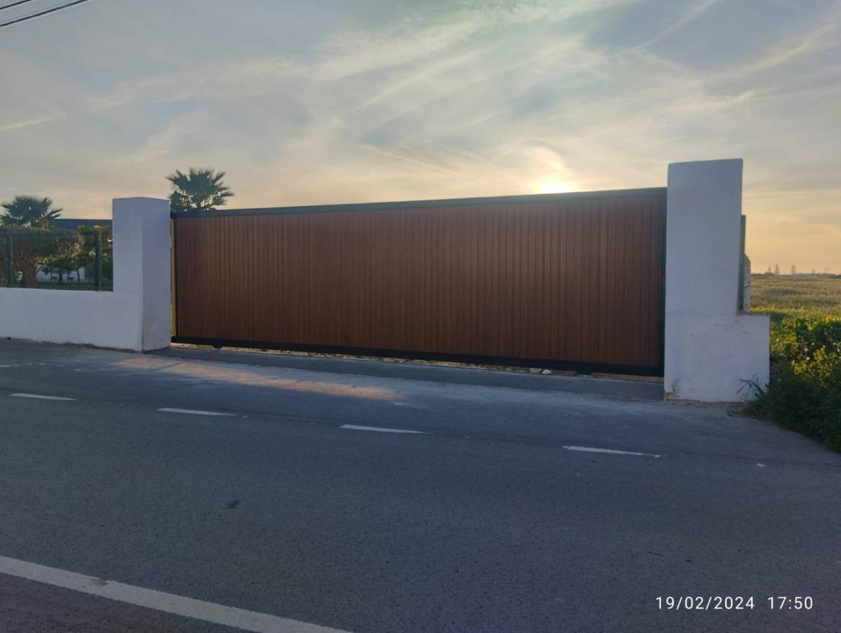 Skilser-Metal Solutions (Serralheria) - Montijo - Fences