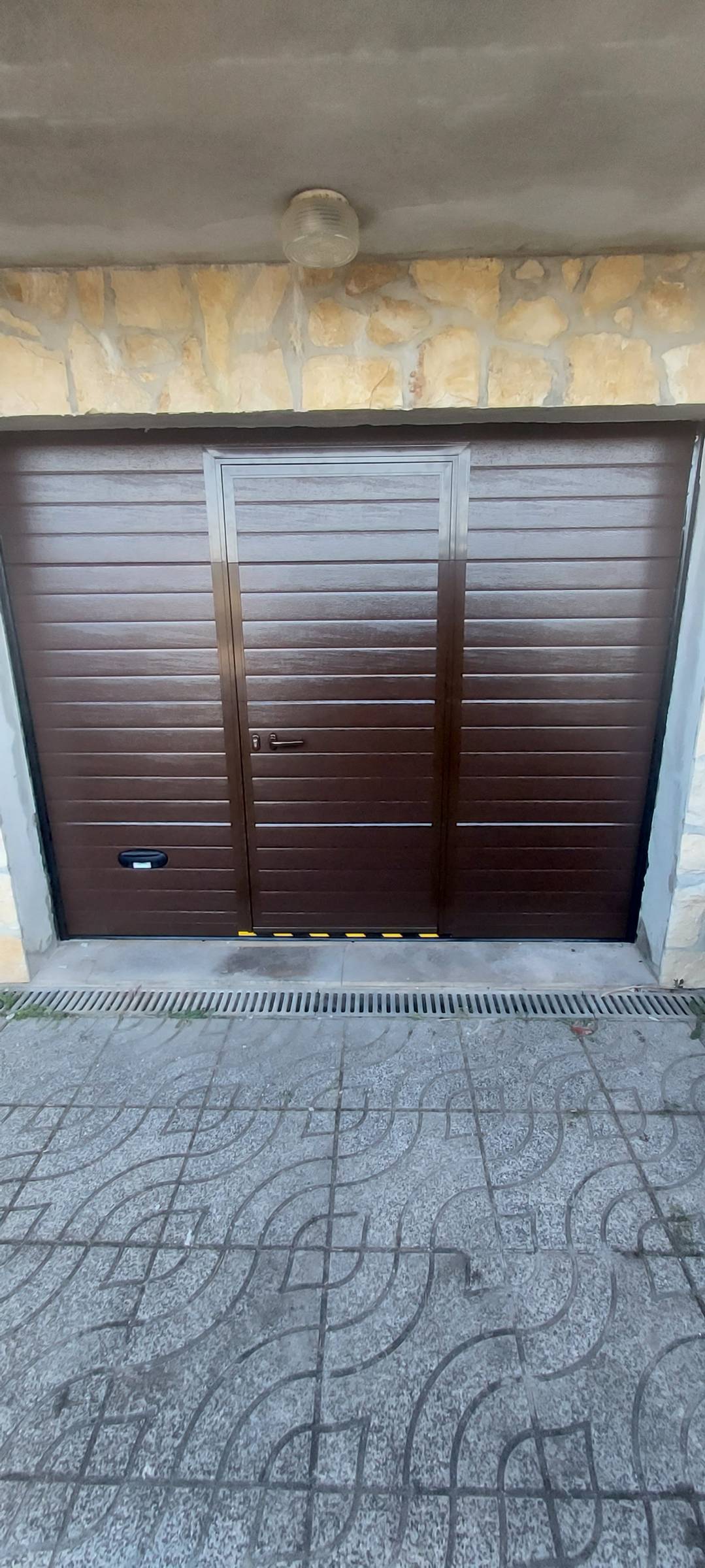 Vagotecto - Estruturas Metálicas, Lda - Vagos - Garage Door Installation or Replacement