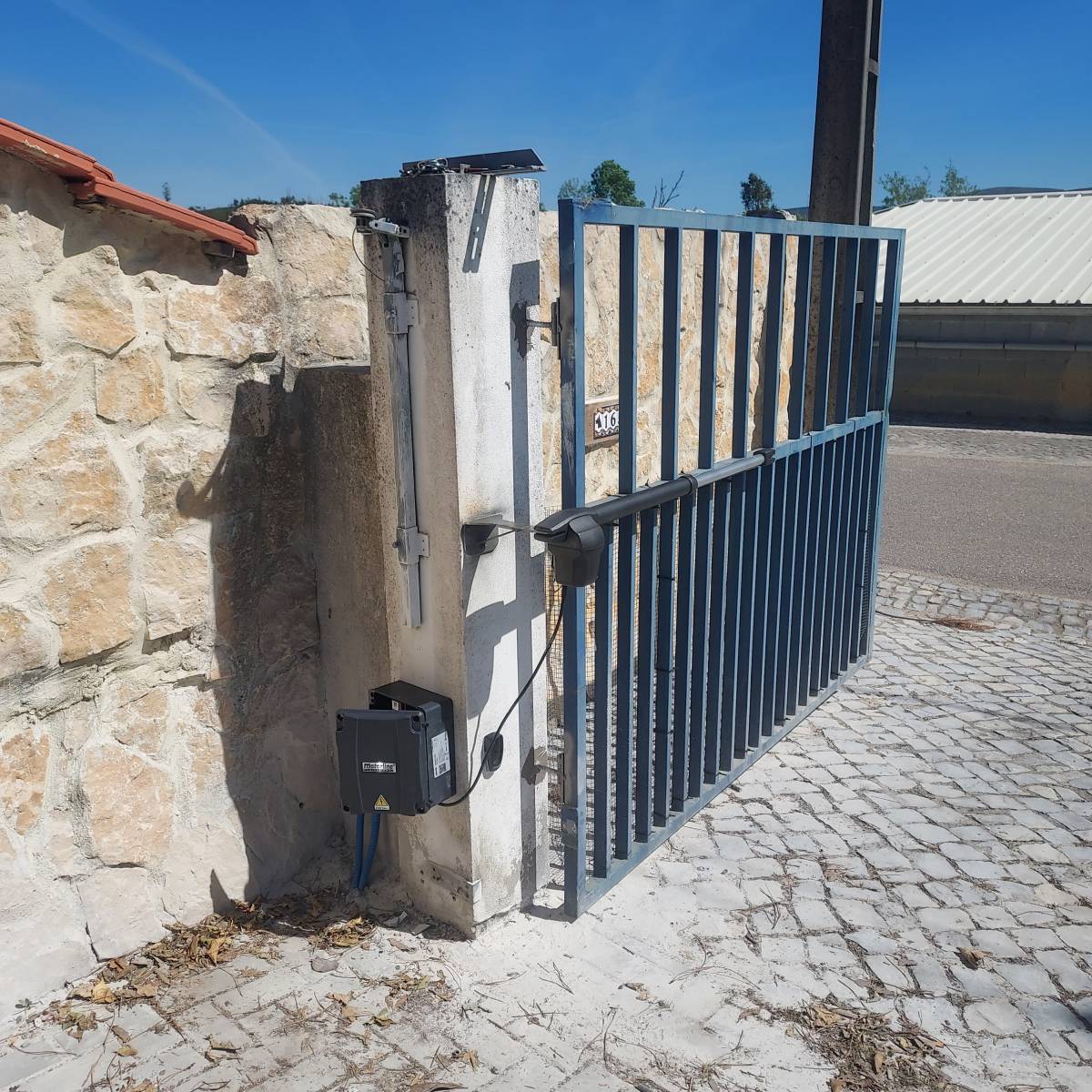 Vagotecto - Estruturas Metálicas, Lda - Vagos - Reparación de puertas de garaje