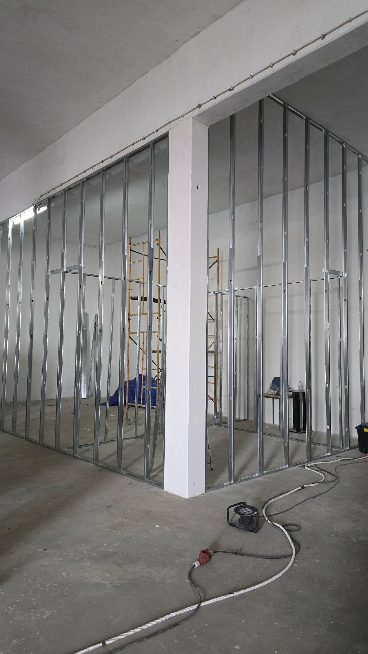 Leonardo Malta - Almada - Interior Wall Addition