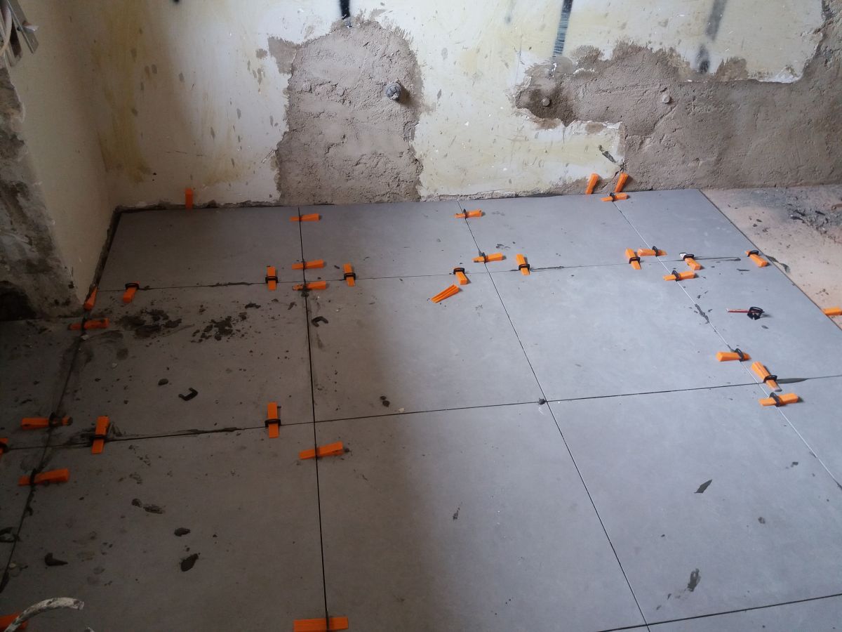 Jeremod Remodelação Lda - Sintra - Stone or Tile Flooring Repair or Partial Replacement