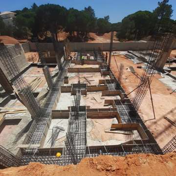 Construmax - Loulé - Colocação de Rodapés