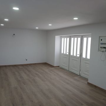 Teixeira remodelações - Cinfães - Trockenbau und Aufhängen von Trockenbauwänden