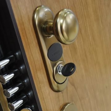 Chaves Emanuel - Lisboa - Door Repair