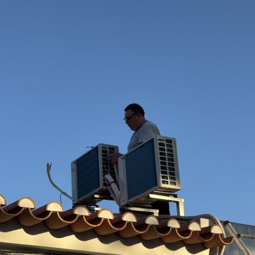 Ricardo Direitinho - Cuba - Réparation d'aspirateurs
