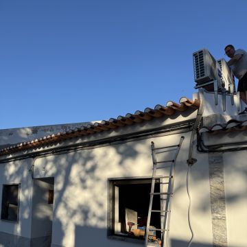 Ricardo Direitinho - Cuba - Installation de lampe
