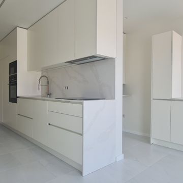 Mano's Build Innovation - Maia - Cabinet Repair