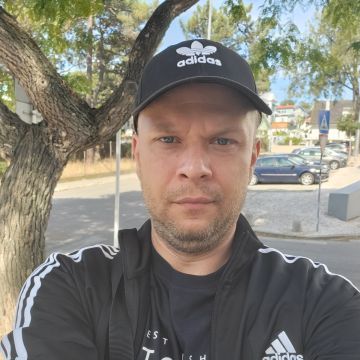 Paulo Alexandre - Seixal - Trockenbau und Aufhängen von Trockenbauwänden