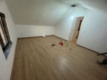 Fj Medeiros - Sesimbra - Pintura de exteriores