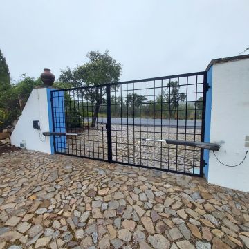 Vagotecto - Estruturas Metálicas, Lda - Vagos - Reparación de puertas de garaje