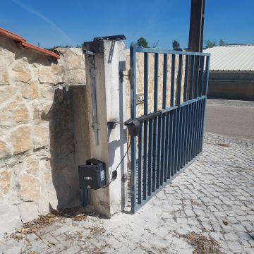 Vagotecto - Estruturas Metálicas, Lda - Vagos - Reparación de puertas de garaje