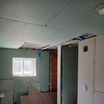 Teixeira remodelações - Cinfães - Hundezaun installieren