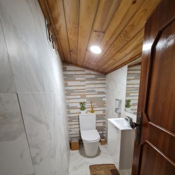 Mano's Build Innovation - Maia - Bathroom Remodel