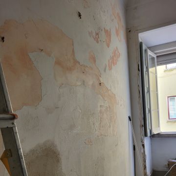 Paulo Alexandre - Seixal - Kleiderschrank ordnen / organisieren