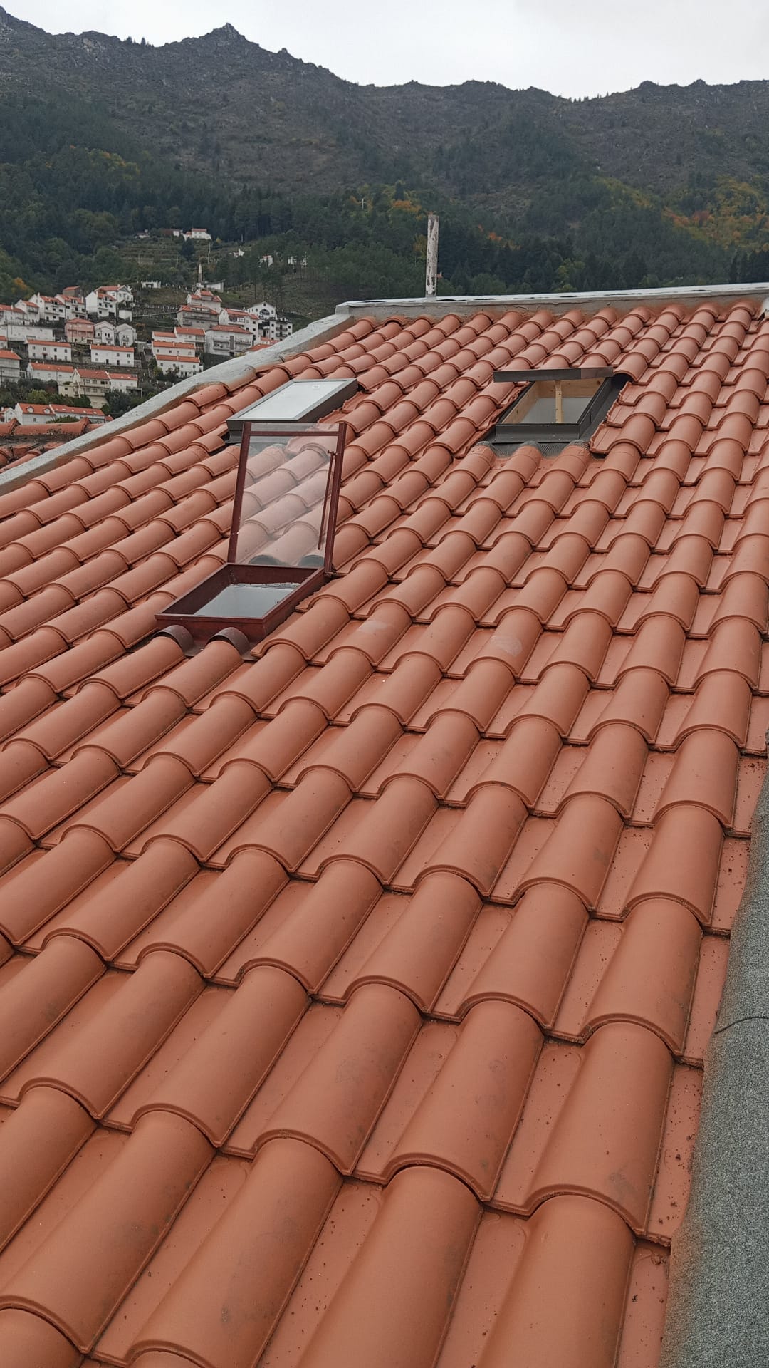 Edson Eletricas e manutenção - Seixal - Instalação de Interruptores e Tomadas