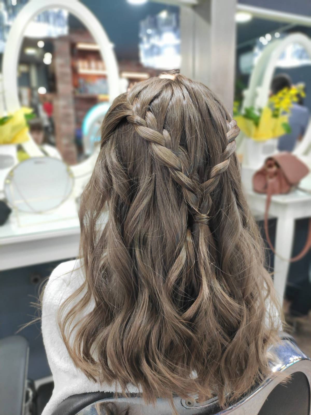 Carina - Gondomar - Hairdressers and Makeup Artists