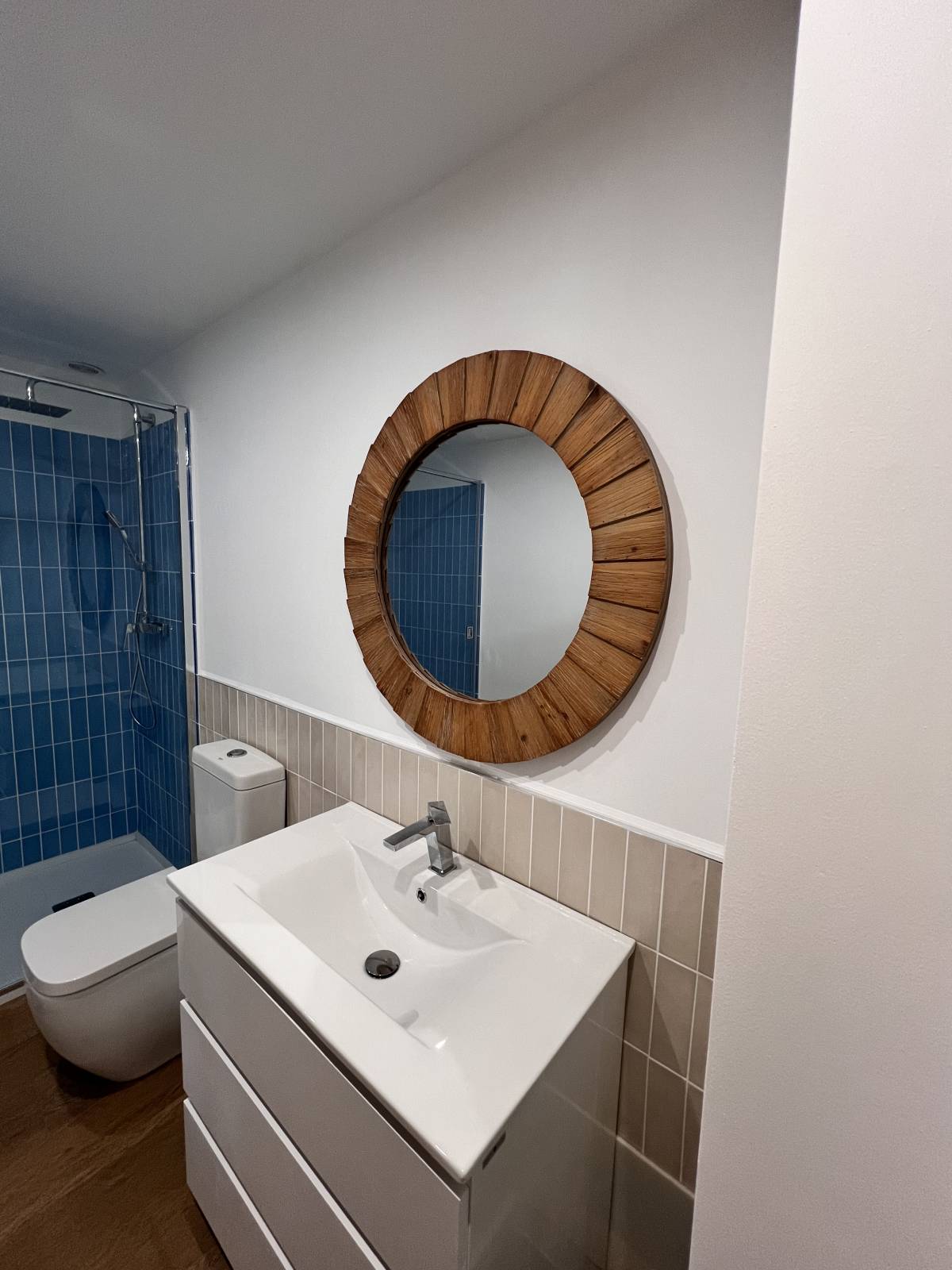 OldNewHouse - Caldas da Rainha - Instalação de Lavatório e Torneira