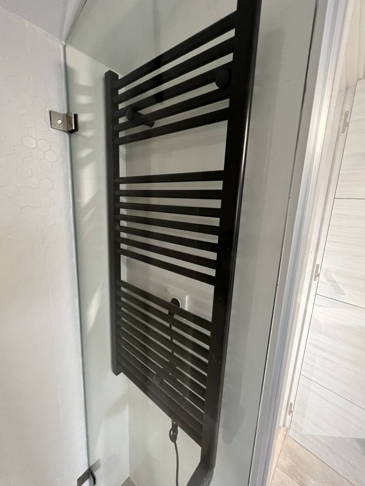 OldNewHouse - Caldas da Rainha - Remodelação de Casa de Banho