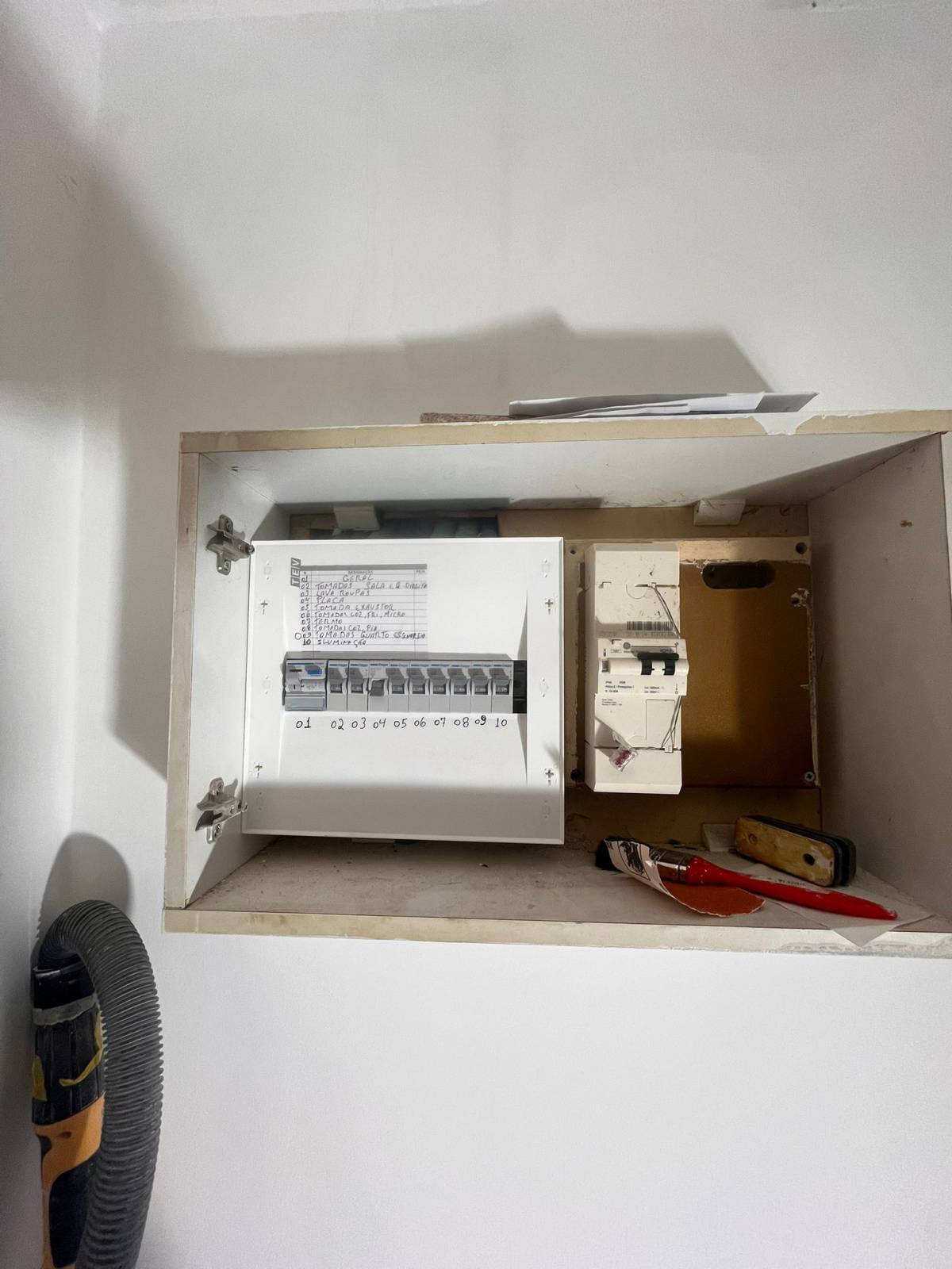 Edson Eletricas e manutenção - Seixal - Trabalhos Manuais e Artes Plásticas