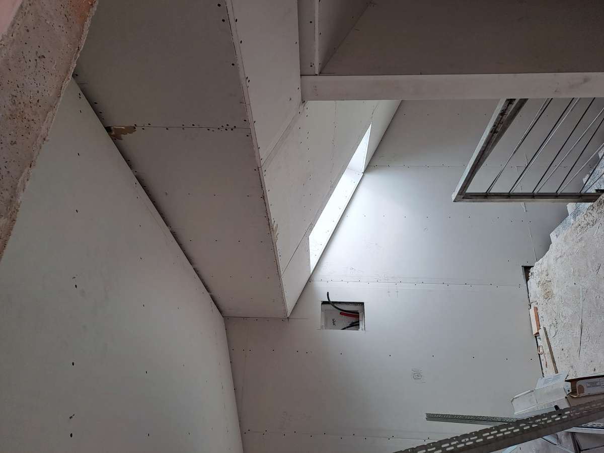 Akire - Torres Vedras - Walls, Framing, and Stairs