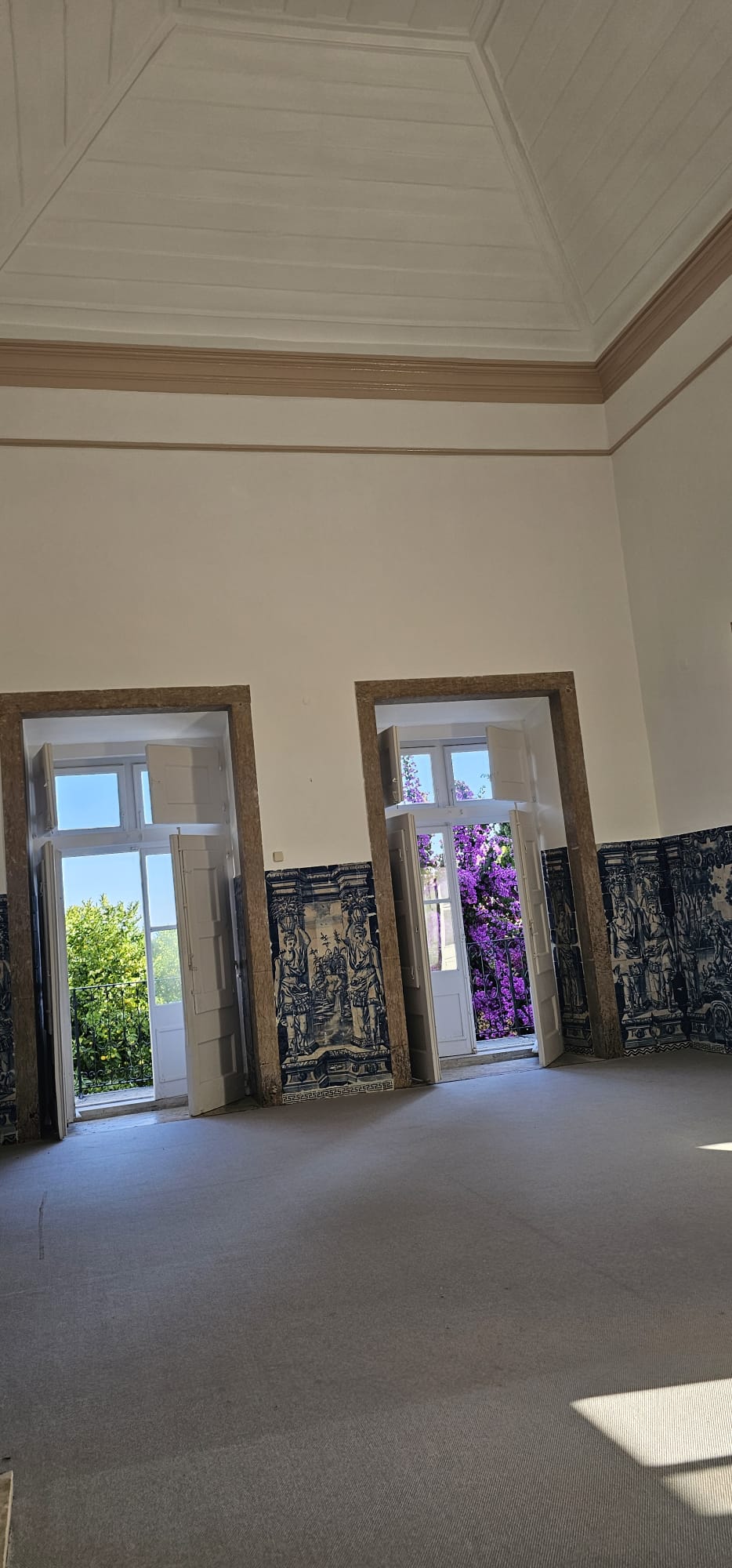 Aleksa Construções - Sobral de Monte Agraço - Instalação de Alcatifa
