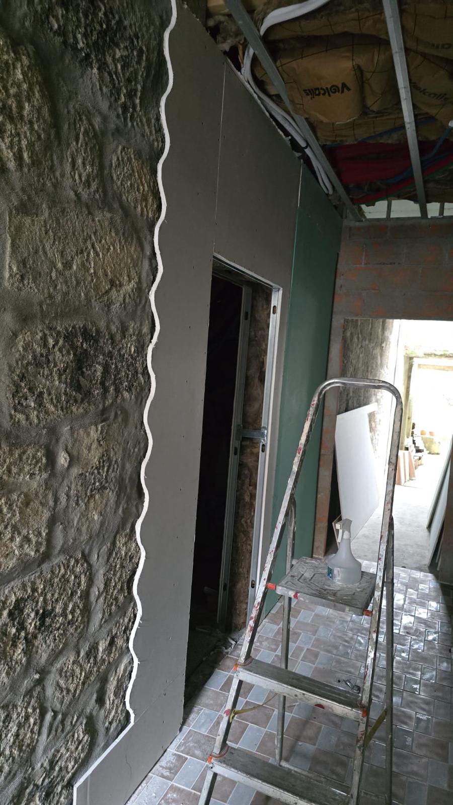 Pomins remodelações Marcos Pomin Unipessoal LDA - Vila Nova de Gaia - Instalação de Alcatifa