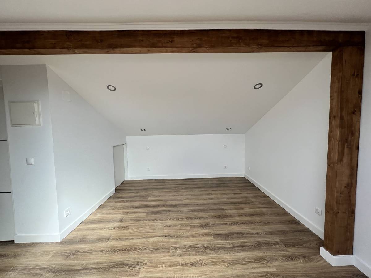 OldNewHouse - Caldas da Rainha - Instalação de Pavimento Vinílico ou Linóleo