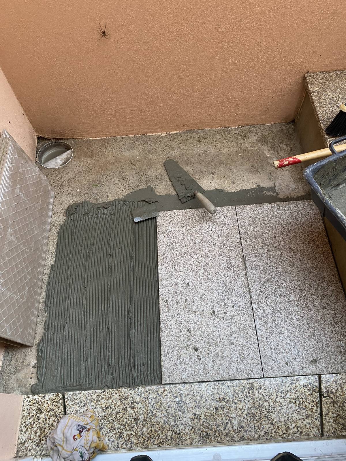 Obras e Bricolas - Braga - Schrank reparieren